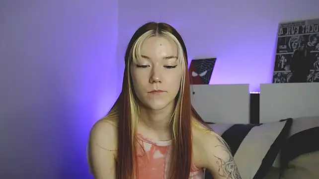Czat XXX na żywo – litl_Mia