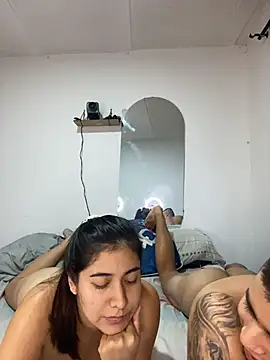 Chat +18 de miaftmax ao vivo
