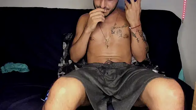 Chatroom XXX en direct de Master_King_Alex