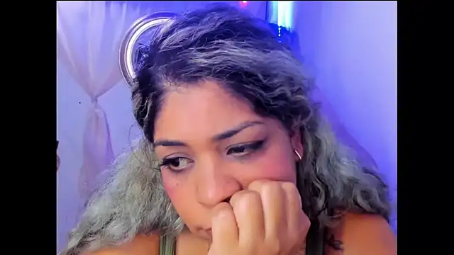 צ'אט XXX בשידור חי של Mavlatin22