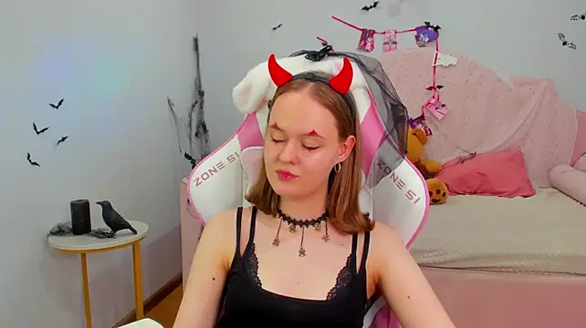 AdaRune Live XXX Chat