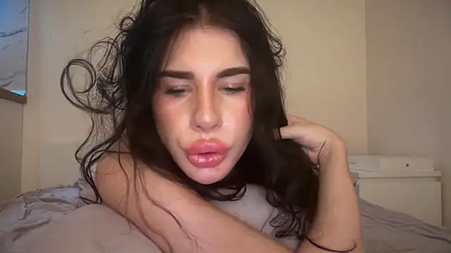 KarolineFoxy লাইভ XXX চ্যাট