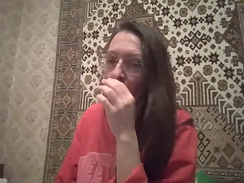 FayInessaKiss Chat XXX live