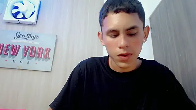Czat XXX na żywo – Asher_athlets