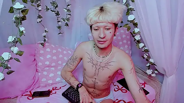 FinnEcho Chat XXX live