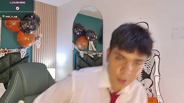 Živý XXX chat Thiago_Knox