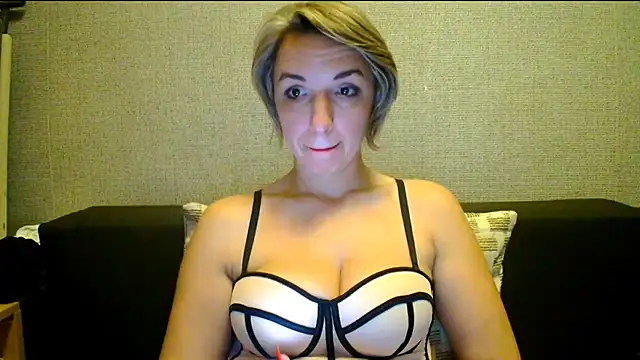 Lana_Foxyy Live XXX Chat