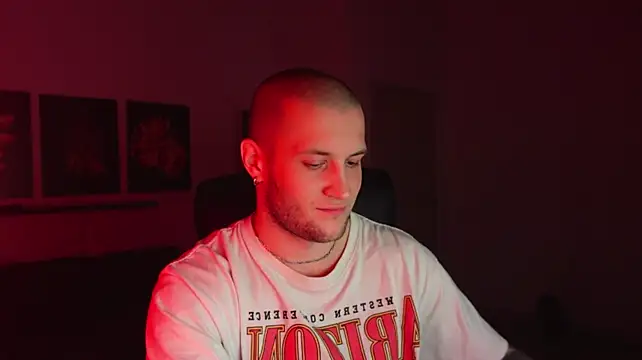 Igor_Wilde 即時 XXX 聊天