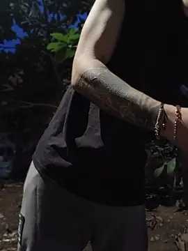AlphaMasterXxx Chat XXX live
