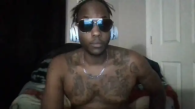 zdaddymm Show in webcam