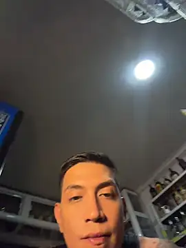 OliverWest04 Live XXX Chat