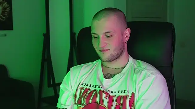 Igor_Wilde live XXX chat