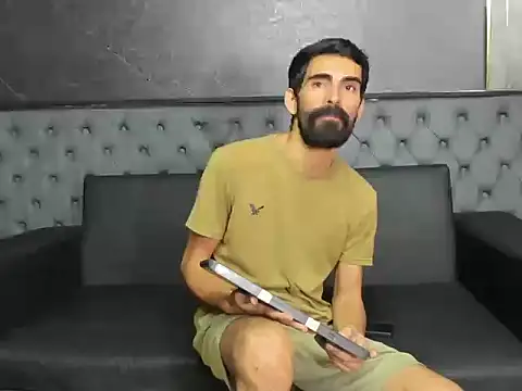XXX chat uživo modela Andres_Bless