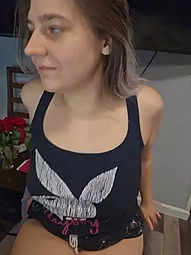 ScarletsWeb – Naživo XXX chat