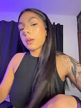 Caro_oaks Chat XXX in diretta