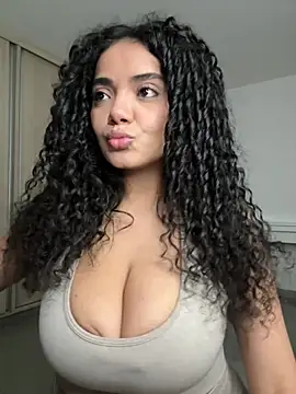 Chat XXX en directo de Curlyierr