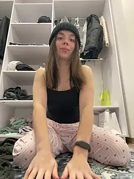 Kyivskyi_Tort's Live XXX Chat
