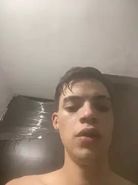 Chat +18 de Latinos_2001 ao vivo