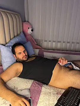 دردشة SecretGuyTr الجنسية المباشرة