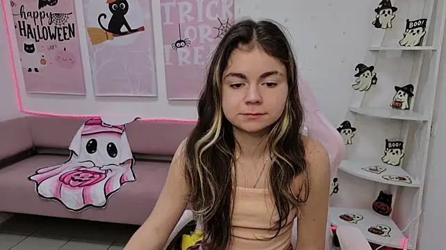TinaRedly Chat XXX live