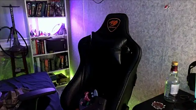XXX chat uživo modela _Serious_Man