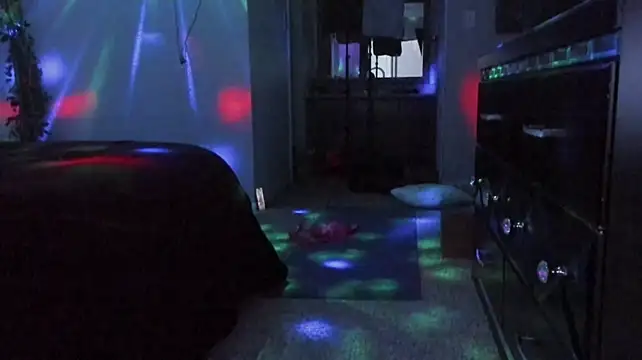 YiaunaのライブXXXチャット