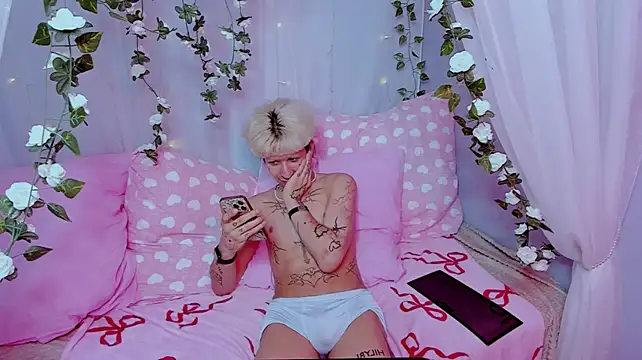 FinnEcho live XXX chat