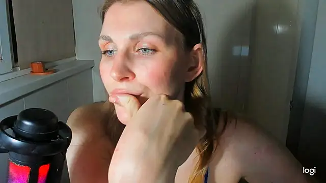 JuliaMuuun Live XXX Chat
