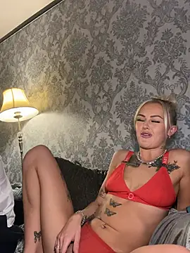 SquirtQueenNaughtyCourts Live XXX Chat