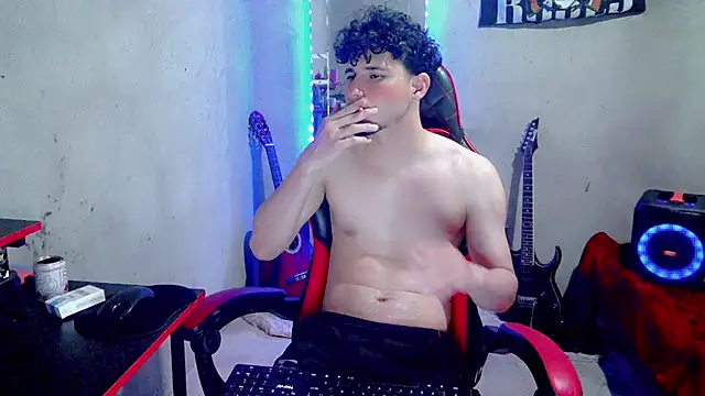 Chat XXX en directo de Atom_Hot