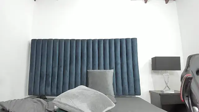 XXX chat uživo modela Sam_Roos