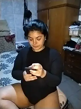 YouladyVidal Adlı Modelin Canlı XXX Sohbeti