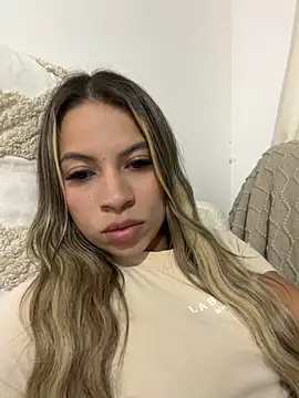 Chat XXX en directo de Mia_Rosee1
