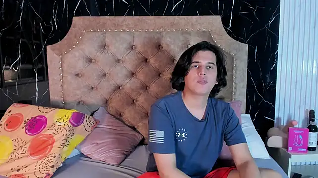 XXX chat uživo modela Monteszzo