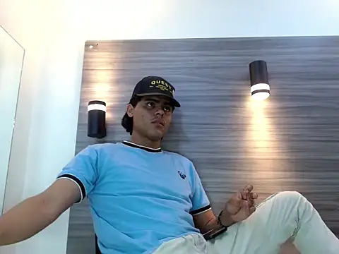 Chatroom XXX en direct de DamianFrostt