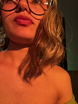 Chat XXX en directo de Evemeqt_