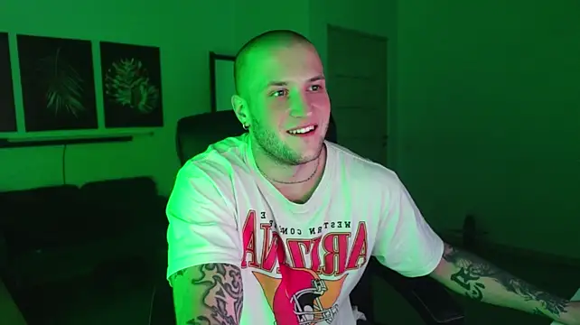 Онлайн чат XXX Igor_Wilde