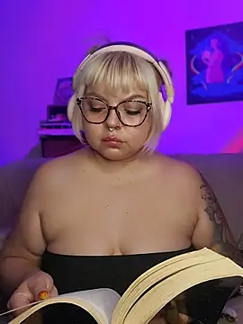 دردشة Satyn_doll الجنسية المباشرة