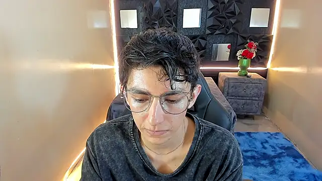 ElanGiraldo Live XXX Chat