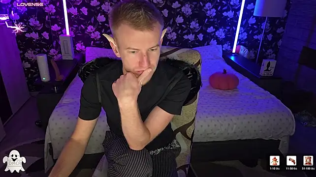 Vuitton Chat XXX live