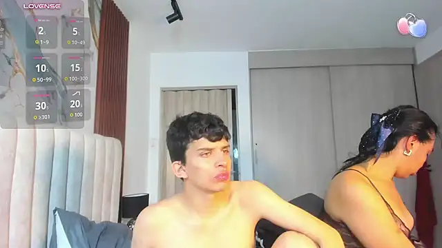 Slendy_club Show in webcam