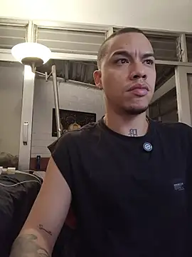 AlphaMasterXxx Chat XXX live