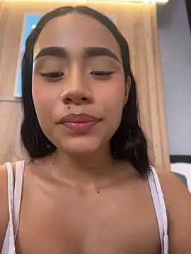 Chat +18 de Sara-Castillo ao vivo