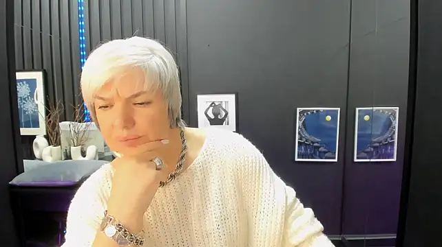CarmenSoftのライブXXXチャット