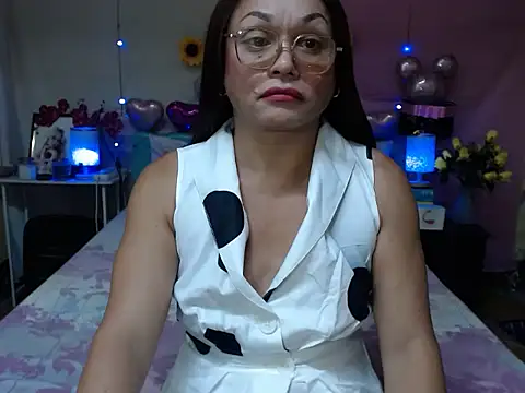 UrAsianPrincessDanie Live XXX Chat