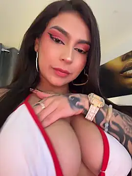 Chatroom XXX en direct de CHERRYY_BOMB_
