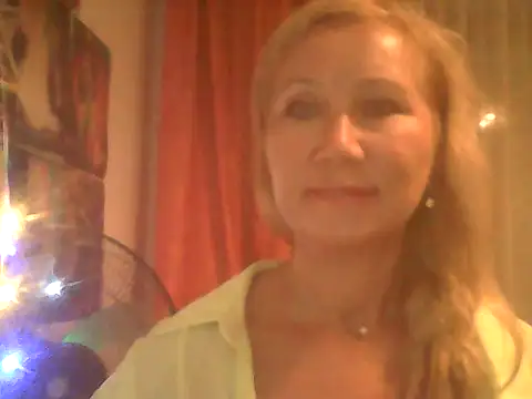 Qavonira Live XXX Chat