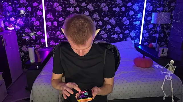 Vuitton live XXX chat