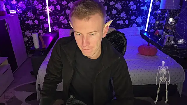 Vuitton XXX чат на живо