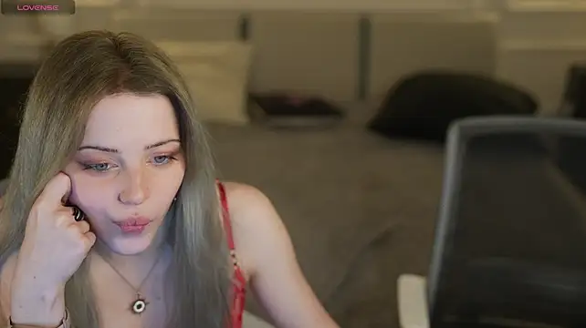 دردشة Lilith_The_Angel الجنسية المباشرة